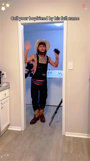 Calling my boyfriend by his full name 😳#fyp #foryou #viral #couple #chloandmatt #prank