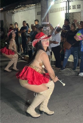 Hermosa 😍 cachiporrista modesto barrios #paratiiiiiiiiiiiiiiiiiiiiiiiiiiiiiii #elsalvador🇸🇻 #cachiporristassv🇸🇻 #fyp #baile