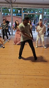 249K views · 39K reactions | Bailando Bachata solo Bachata free class...