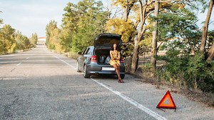 The Safety Tools You Really Should Keep in Your Car, But Probably Don’t