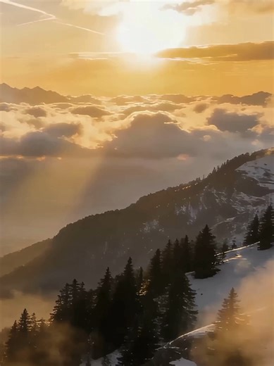 🏔️❄️ Wenn der Winter die Berge in Ruhe hüllt, beginnt das echte Abenteuer. Klare Luft, weite Landschaften – und das gute Gefühl, draußen unterwegs zu sein. 🎿❄️ Die passende Ausrüstung für dein Winterabenteuer findest du hier: 👉 https://www.testbericht.de/wintersport/ Tests, Vergleiche & Empfehlungen – alles auf Testbericht.de. #winterberge #wintersport #outdoor #wintervibes #bergzeit