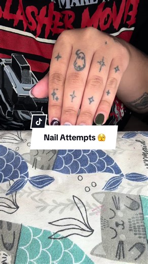 Not a professional so dont come for my DIY Dip Nails… tips welcome please 🙏 #peppigel @Peppi Gel #dipnails #dipnailsathome #gelpolish *don’t mind my small human shrieking 🤭*