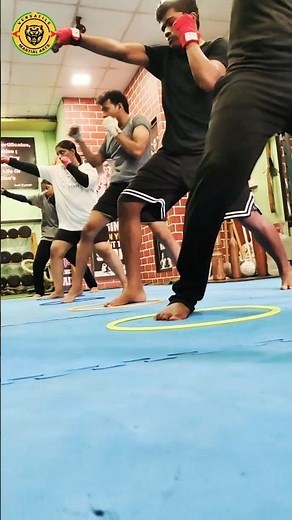 Basic Kickboxing Drills for Beginners | Improve Your Striking & Footwork!#kickboxing #mma #trending