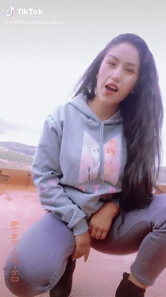 Expressive Sign Language Performance in a Scenic Setting