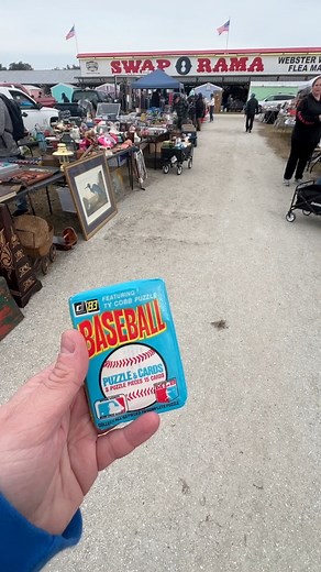 852K views · 2.8K reactions | Let’s open a 1983 Donruss Baseball Card Pack from the flea market #baseballcards #packopening #sportscards | American Arbitrage Cards | Facebook
