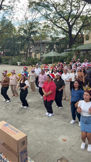 The best part of the year-end party: the "unity dance" that wasn't really a unity dance—unrehearsed and impromptu. Thank you, my kaFEAmilya! | Froilan Munda Gomintong Alusen