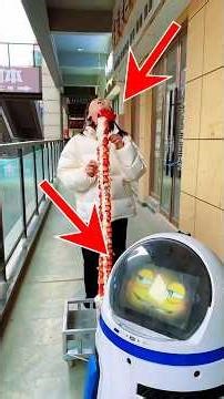 Didi ate litchi cream in return for helping me🤫🤫