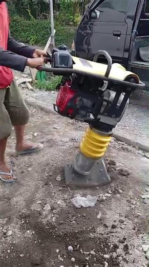Persiapan pemadatan area rumah dengan mesin stamper #pusatsewastamper #085643366644 #stamperjogja