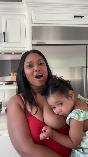 Hate seeing moms breastfeed uncovered? Here’s a great way to avoid seeing them ever again! #breastfeeding #fyp #milkymama #momsoftiktok #breastfeedinginpublic