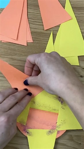 2.8K views · 31 reactions | 3D Paper Sun Craft ☀️ #ideasforkids #easypapercraftideas #papercraftsforkids #craftsforkids #summercraft #constructionpapercrafts | Twitchetts | Facebook