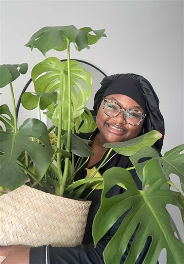 I wouldn’t trade this phase of living alone for anything!😩 I haven’t washed the laundry in 2 weeks, cooked in a week & this morning I woke up at 11:00🤪. #gracemondlana #cleantok #cleanwithme #apartmentdecor #bakingtiktok #livingalone #laundrytok #thatgirl