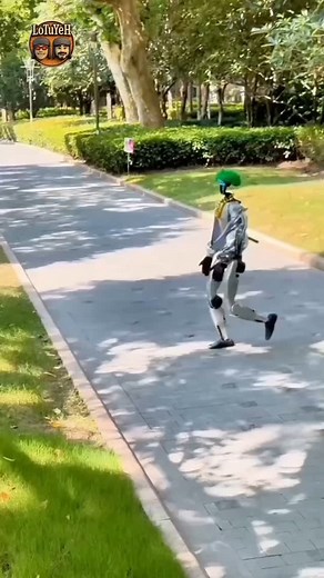 Lotuyeh | SALAH INSTAL PROGRAM #lotuyeh #dubbing #dubbingsunda #dubbinglucu #robot #tekhnologi | Instagram