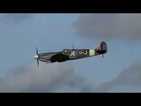 It's me flying my FLIGHTLINE SPITFIRE MK IX, Al on camera