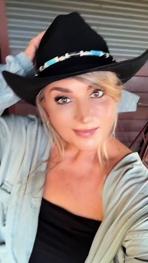 No better day than my birthday to say THANK YOU for your support and encouragement. 6 years ago I was so physically and mentally broken after a major surgery left me unable to walk, think or feel as I was loaded up on medications to numb the mental and physical pain. I tried to leave this world but thankfully I survived and embarked on a 12 month rehabilitation journey to learn to walk talk and think again, a time when I actually found the REAL ME. I appreciate you being a part of my journey ❤️#