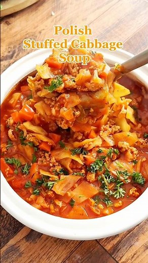 Polish stuffed cabbage soup = comfort in a bowl. #recipe #stuffedcapsicumrecipe