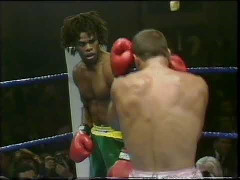 Kirkland Laing vs Rocky Kelly