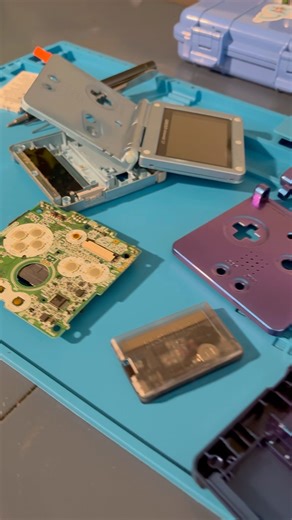 Shell swap time! #gameboy #gameboyadvance #aesthetics #aestheic #retrogaming #retrogames #nostalgic
