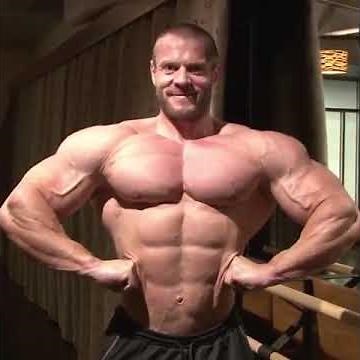 Stefan Havlik posing