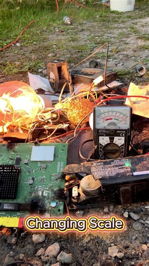 Testing HID ballast voltage.