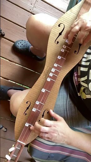 Learn To Play Mountain Dulcimer | Old Joe Clark | Cardboard Dulcimer!