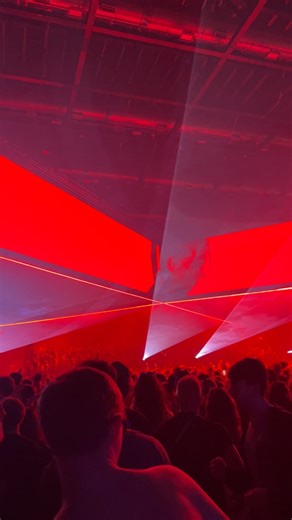 Hannah Laing's Electrifying Performance in Liverpool