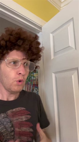 Napoleon 1980s Gamer Family Time