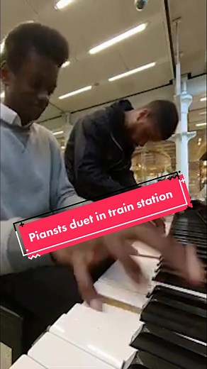 When the music is so good, you have to join in. 🎹🎵🎶 #BlackMusic #blackmusicmonth #BlackMusicAppreciationMonth #piano #pianist