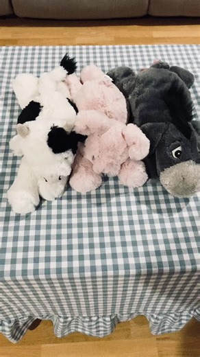 my smudges and Eeyore go perfectly together 🫶🏻🤍 and Perry too #jellycats #plushcollection #plushcollector #jellycatsoftiktok #catsoftiktok