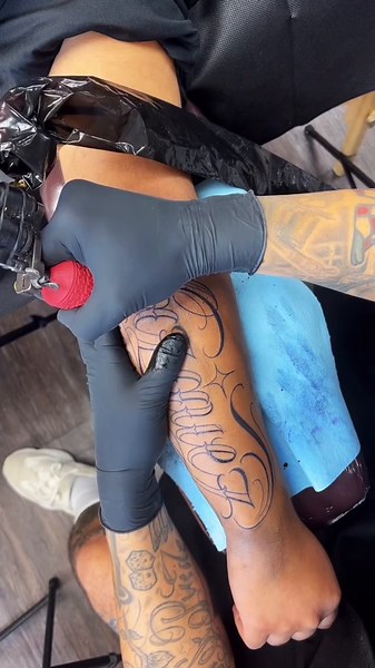 Chicano Script Lettering for a 1st Timer 💉 #Chicano #Oldies #Tattoo #TiktokPartner #TattooArtist