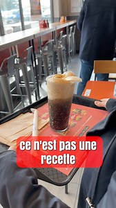 1.9K views | Vous connaissiez la vraie façon de boire du coca ?  Burger King vous propose de découvrir cette tradition tout droit débarquée des Etats-Unis à la fin des années 1800  On est allé tester pour vous  #cocacola #cocaglace #icecreamcoke #burgerking #degustation #westfieldvelizy2 | Westfield Vélizy 2 | Facebook