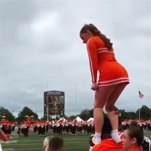 Universal Cheerleaders Association on Reels