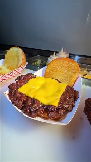 The BEST BURGERS in LAS VEGAS. From With Love, Always. #burgers #foody #foodchallenge