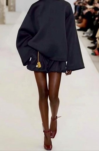 Top Runway Outfits from Chanel and Gisele
