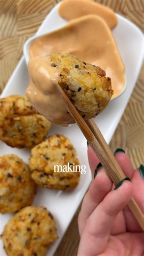 Crispy Salmon Rice Balls / Yaki Onigiri Recipe
