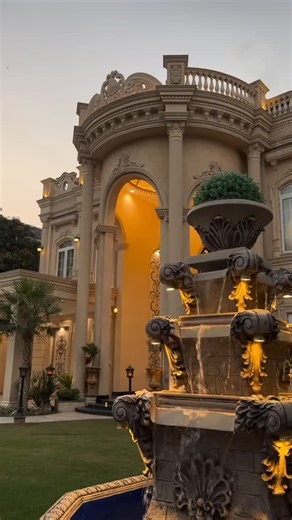 Luxury • Villas • Real Estate 🏡 on Instagram: "Dreaming of the world’s most luxurious homes? 🏰💎 From private islands to gold-plated palaces — these aren’t just houses, they’re statements of power, wealth, and vision. Here’s a look at the *Top 10 Most Expensive Mansions on Earth* — where billionaires call home: 1. Buckingham Palace (UK) – 4.9B 👑 Home to royalty, this isn't just a mansion — it's history, power, and prestige wrapped into 775 rooms. 2. Antilia (India) –2B 🇮🇳🏙️ A 27-story skys