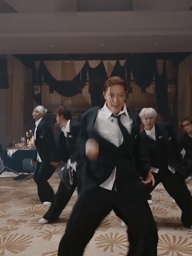 Yuta's Amazing Footwork: A Must-See Performance | NCT 127