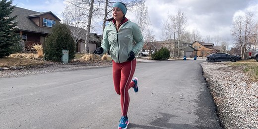 Trouble Finding The Right Running Outfit for a Cold Spring Day? Here's How to Layer Like a Pro.