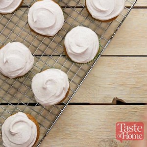 193K views · 1.3K reactions | Pumpkin spice and everything nice. These cream cheese frosting-topped cupcakes are a must for fall. Get the recipe for Pumpkin Spice Cupcakes with Cream Cheese Frosting: https://trib.al/itixAsl. | Taste of Home | Facebook