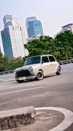 Timeless Beauty 😍 Owner: @morris.minino . #minicooper #mini #fblifestyle #car #oldcar #britishcars #classicmini | Mini Cooper Club