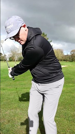 HOW TO CHIP OVER A BUNKER EVERY TIME - EASY FIX