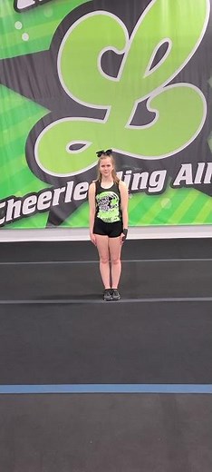 Basics Jump - Tuck Jump