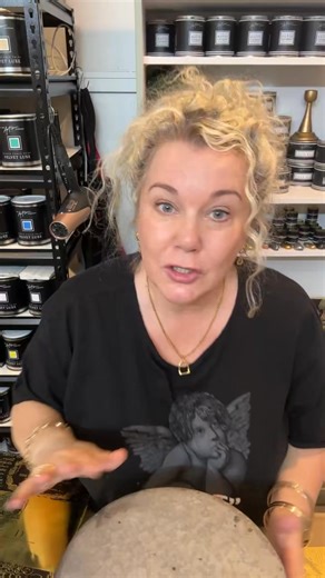 Quick and easy Gold gilding transfer project using scraps. Really happy with how this turned out! Got some scraps you could use on something at home? Looking for the transfer we used find it https://www.paintmevintage.co.nz/collections/rub-on-furniture-and-decor-transfers-from-iod-and-redesign-with-prima-we-have-the-biggest-range-in-nz/products/etiquettes-iod-foil-transfer-4-sheets | Paint Me Vintage