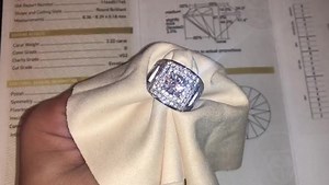 「歷史標案」 帝國鑽石💎 新年重金打造標案 GIA 2.22 克拉，DVS2 頂級 天然「八心八箭」南非鑽石💎 18K 豪華鑽戒。（國際 19 圍） 手工鑲嵌 82 枚 2 分天然八心八箭配鑽。 採用霧面、亮面、拉絲三拋光工藝。 裸鑽今日國際報價：130 萬台幣以上 鑽戒戒檯價值估計：20 萬元內 可私訊議價搶購 #GIA #GIA鑽 #鑽石 #白鑽 #鑽戒 #帝國鑽石 #帝國珠寶 | 帝國珠寶 Empire Jewelry