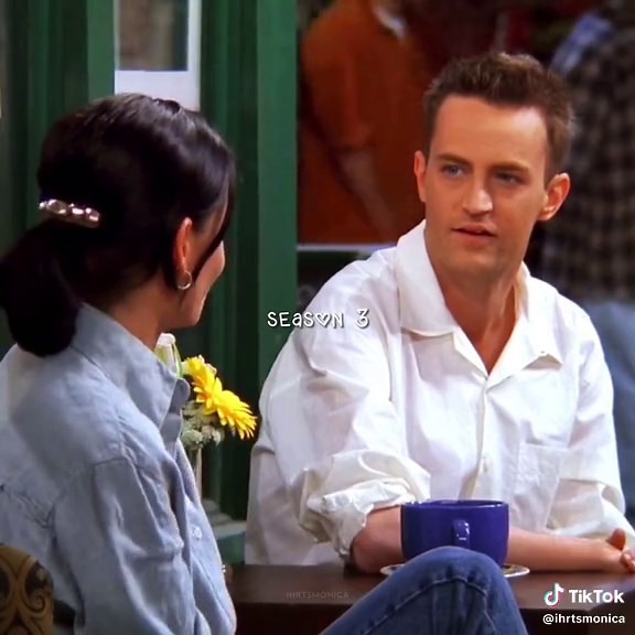 Monica and Chandler Moments in Friends Season 4