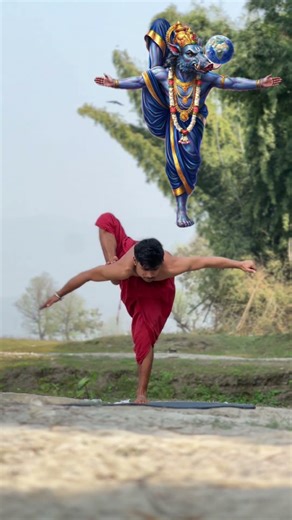 dragon fly pose #yoga #short #yogabygirish ￼