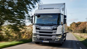Scania presentó su nueva gama de camiones híbridos