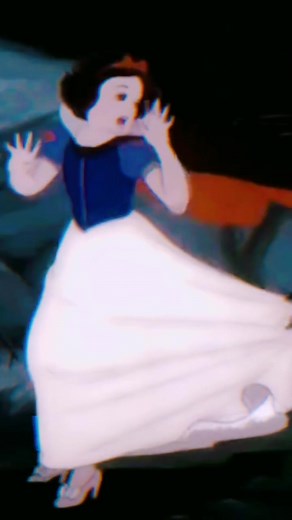Snow White Running to Dark Forest?! 😱😰 #disney #snowwhiteandthesevendwarfs #snowwhite #huntsman #villains #running #scary #dark #horror #creepy #spooky #woods #haunted #forest #darkest #film #halloween #childhood #30s #aesthetic #movie #scenes #edit #disney100yearsofmagic #fyp #fypシ #foryoupage