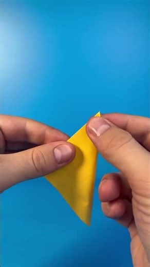 Thread a Needle in Seconds! 😳🧵 #lifehacks