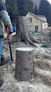 976K views · 6.7K reactions | Front side, back side and split! It sounds like a dance move haha #WoodSplitting #Firewood #AxeLife #ChopWood #SplittingLogs #LumberjackLife #HardWorkPaysOff#BackToBasics #Homesteading #OffGridLiving #NordicLiving #RuralLife #MountainLife #FarmLife | Benjamin Ward | Facebook