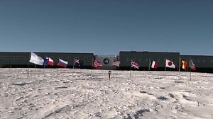 Daring South Pole air rescue underway